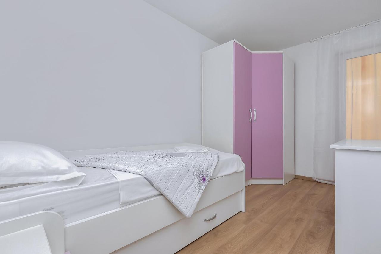 Guesthouse Lara Makarská Exteriér fotografie